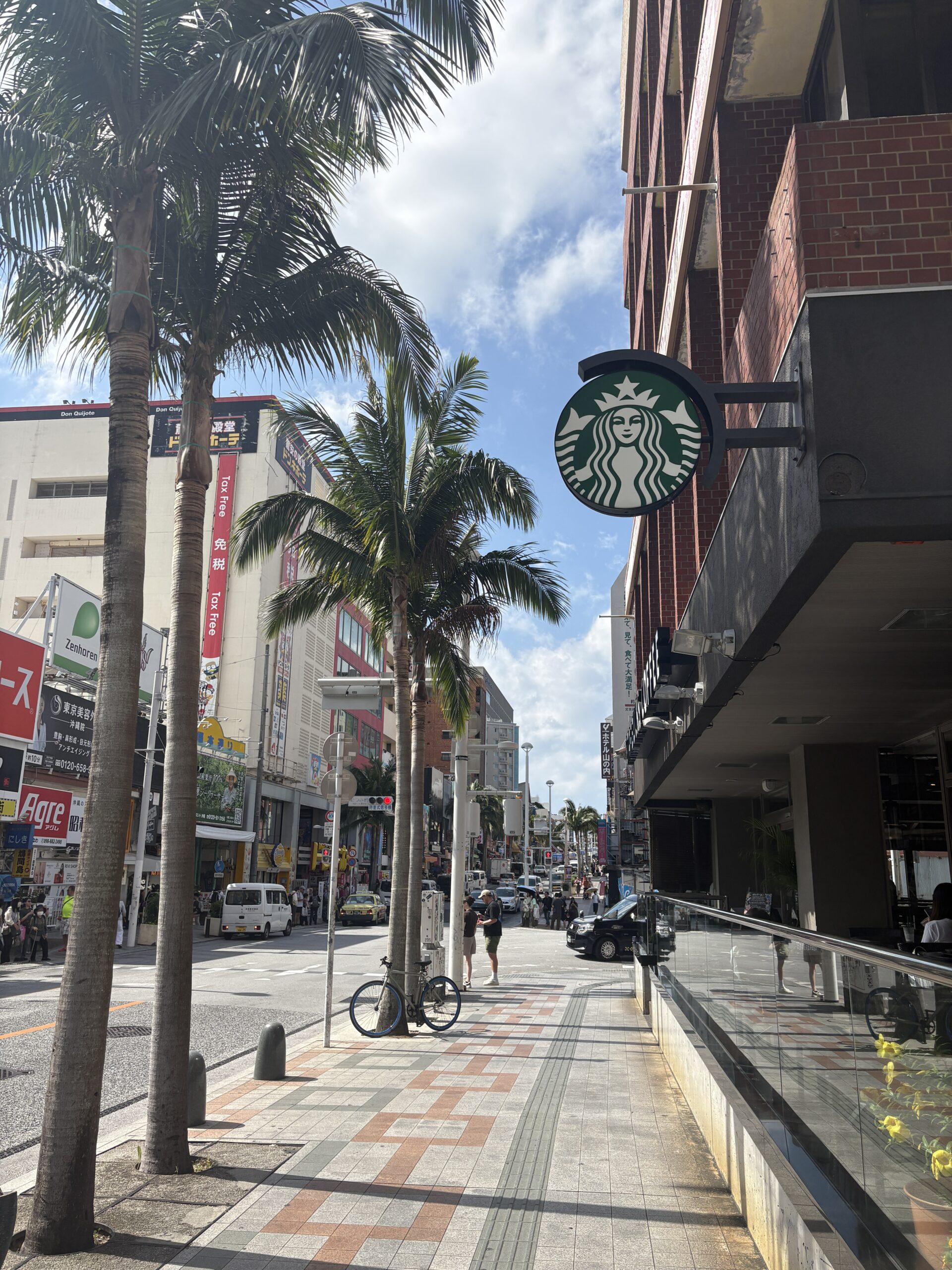 スタバ那覇国際通り牧志店